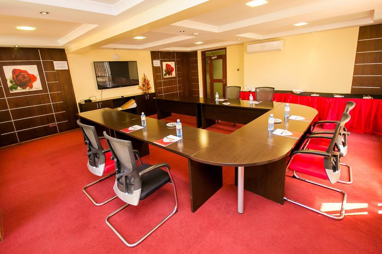 Waridi Paradise Hotel And Suites Nairobi Exterior foto