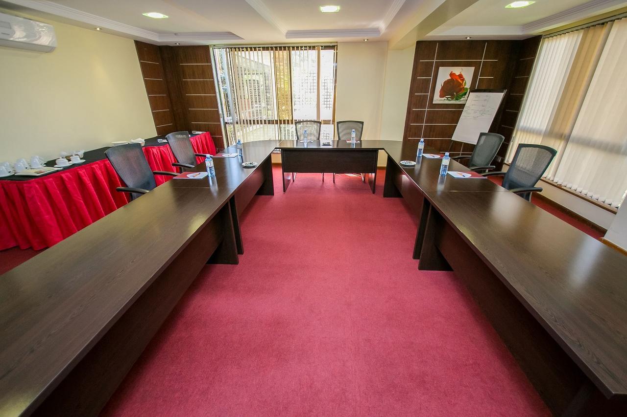 Waridi Paradise Hotel And Suites Nairobi Exterior foto